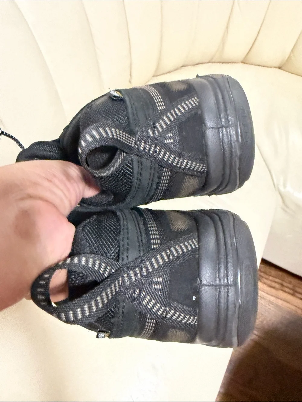 Keen sturdy men’s